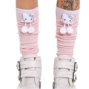 NWT Limited Edition Hello Kitty Pink Pom Leg Warmers